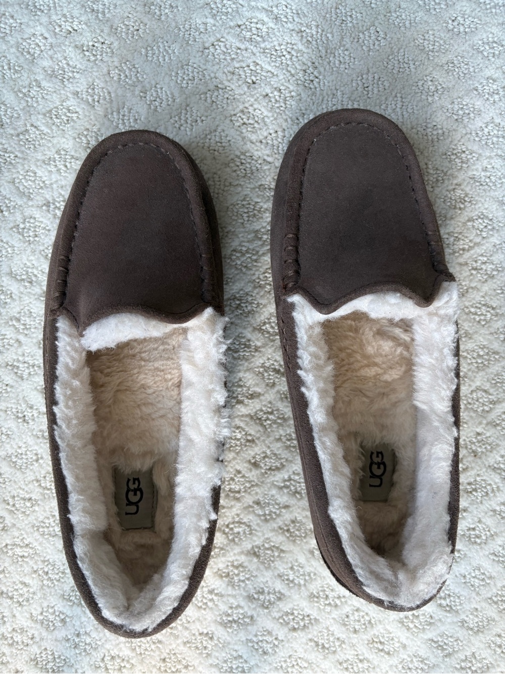 UGG Women’s Ansley Chestnut Suede Shearling-Lined Slip-On Slipper